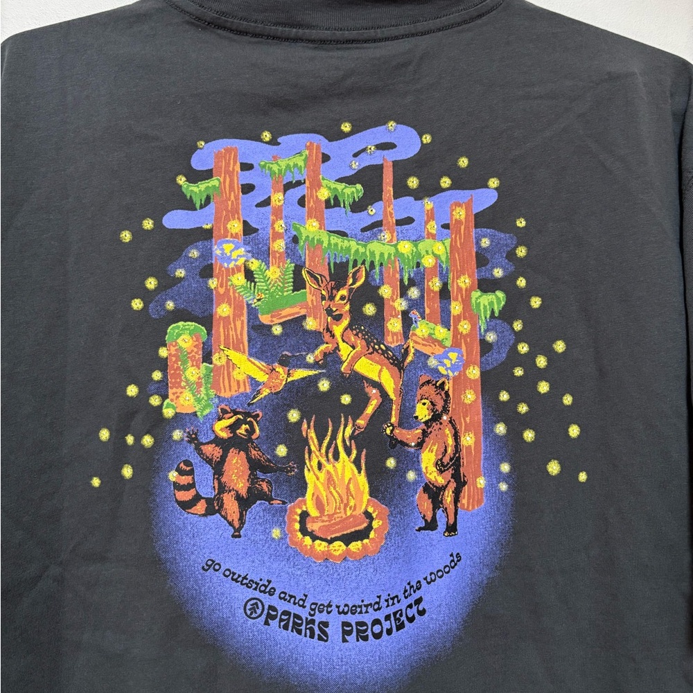 NWOT Urban Outfitters Parks Project Weird In The Woods Graphic Tee Size Large - Picture 13 of 13